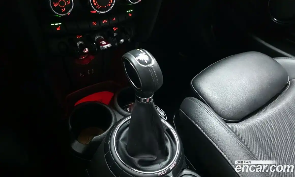 Mini Cooper 2015 1.5 гидро в Москве № 1014002, фото 9