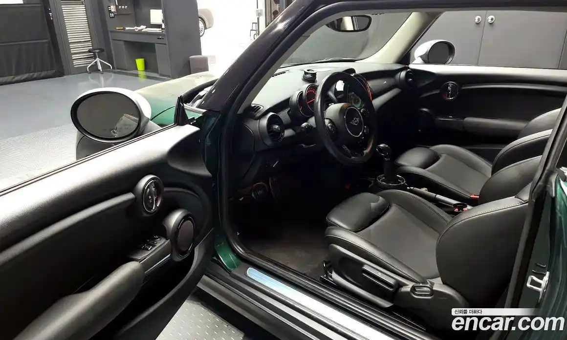 Mini Cooper 2015 1.5 гидро в Москве № 1014002, фото 10