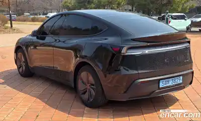 Tesla Model Y 2025 гидро в Москве № 1014337, миниатюра 5