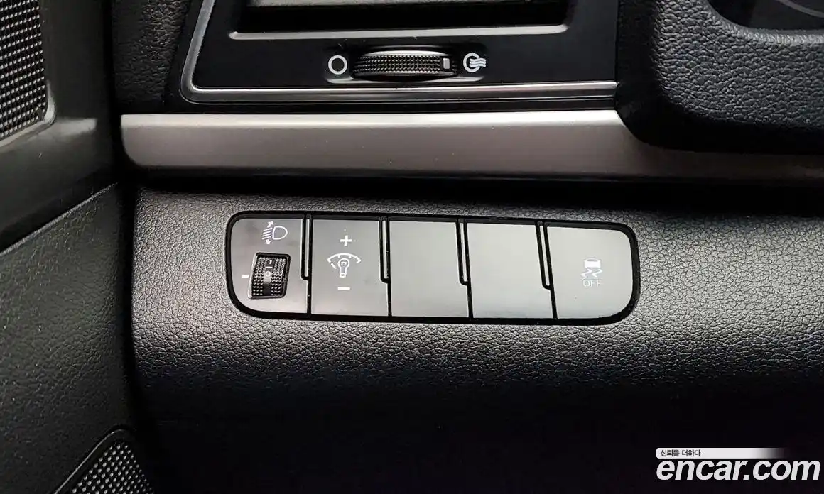 Hyundai Avante 2016 1.6 Автомат в Москве № 1065621, фото 17