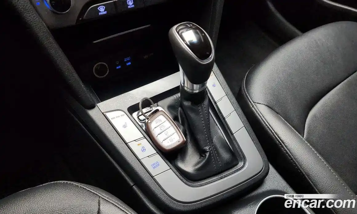 Hyundai Avante 2016 1.6 Автомат в Москве № 1065621, фото 9