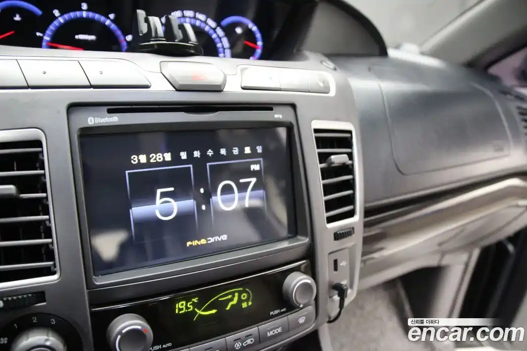 SsangYong Korando 2015 2.2 Автомат в Москве № 1067895, фото 15