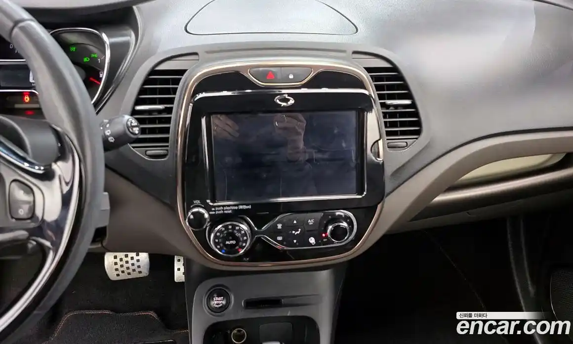 Renault QM3 2016 1.5 гидро в Москве № 107219, фото 15