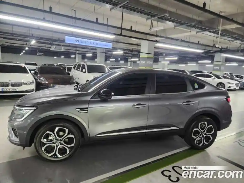 Renault Arkana 2025 1.6 Автомат в Москве № 1081549, фото 2