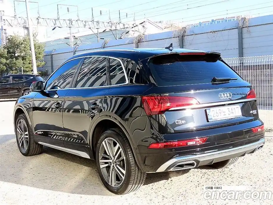 Audi Q5 2023 2.0 Автомат в Москве № 1084644, фото 3