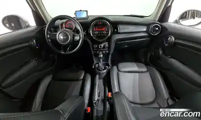 Mini Cooper 2016 1.5 гидро в Москве № 135911, миниатюра 7