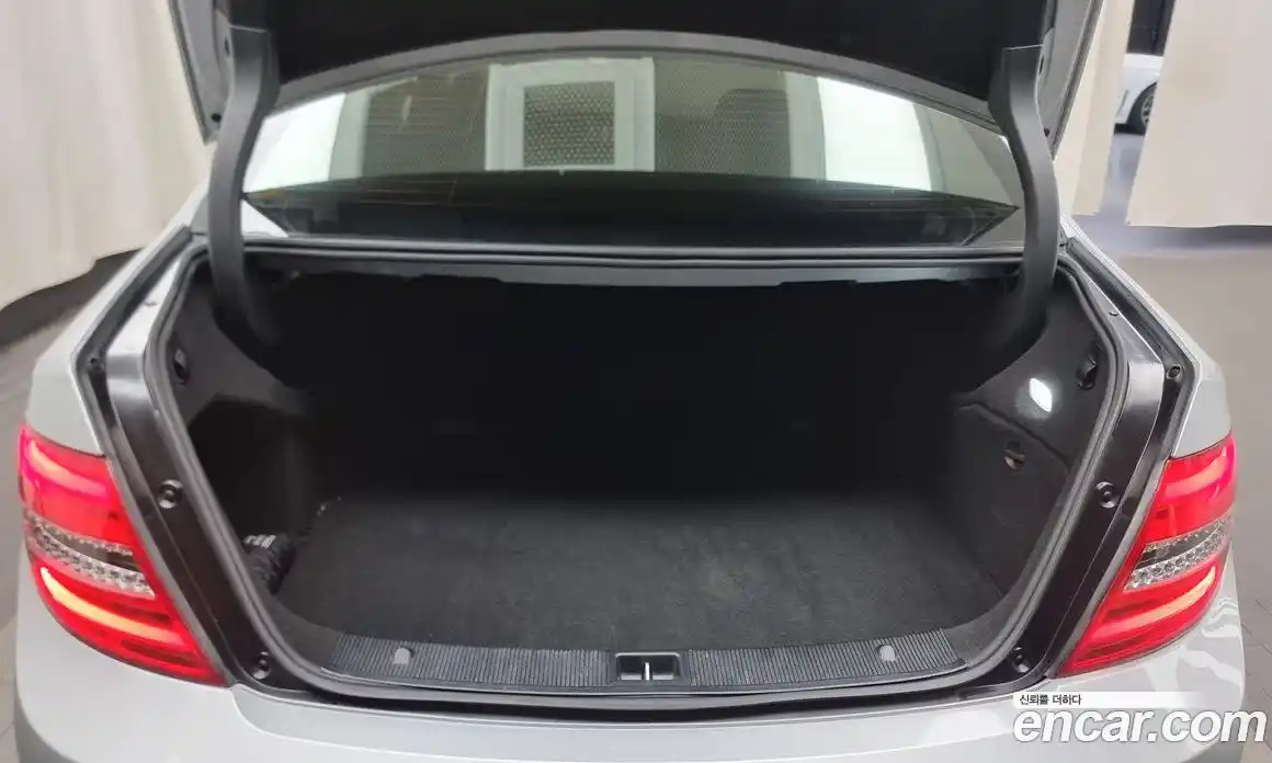 Mercedes-Benz C-Class 2010 2.5 гидро в Москве № 140089, фото 20