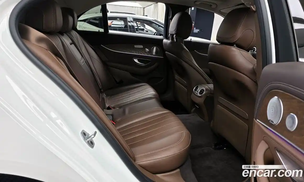 Mercedes-Benz E-Class 2020 2.0 гидро в Москве, фото 12