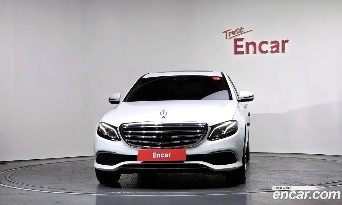 Mercedes-Benz E-Class 2020 2.0 гидро в Москве, фото 3