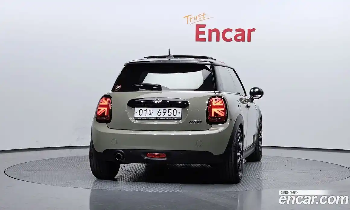 Mini Cooper 2019 1.5 гидро в Москве № 153676, фото 4