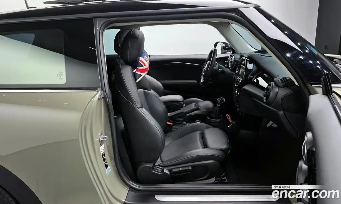 Mini Cooper 2019 1.5 гидро в Москве № 153676, фото 10
