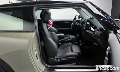 Mini Cooper 2019 1.5 гидро в Москве № 153676, миниатюра 10