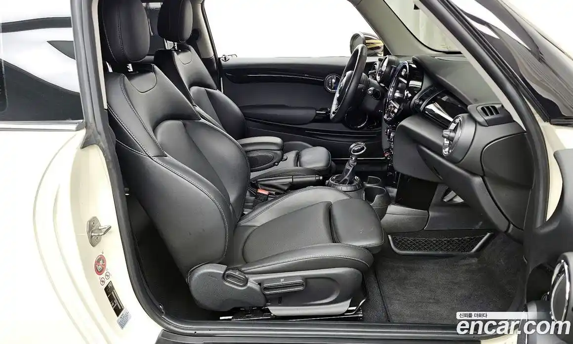 Mini Cooper 2016 1.5 гидро в Москве № 153997, фото 11