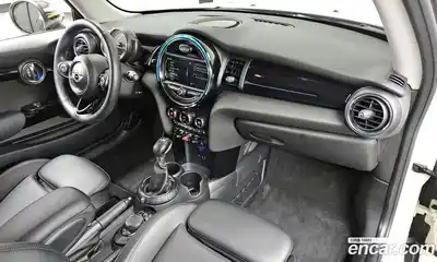 Mini Cooper 2016 1.5 гидро в Москве № 153997, миниатюра 7