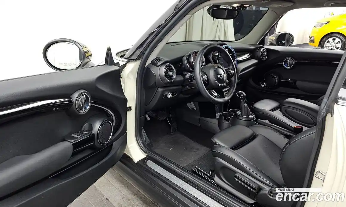 Mini Cooper 2016 1.5 гидро в Москве № 153997, фото 10