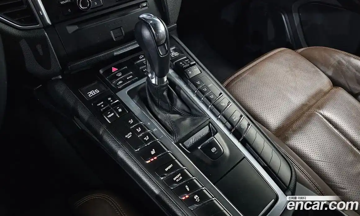 Porsche Macan 2015 3.0 гидро в Москве № 165654, фото 9