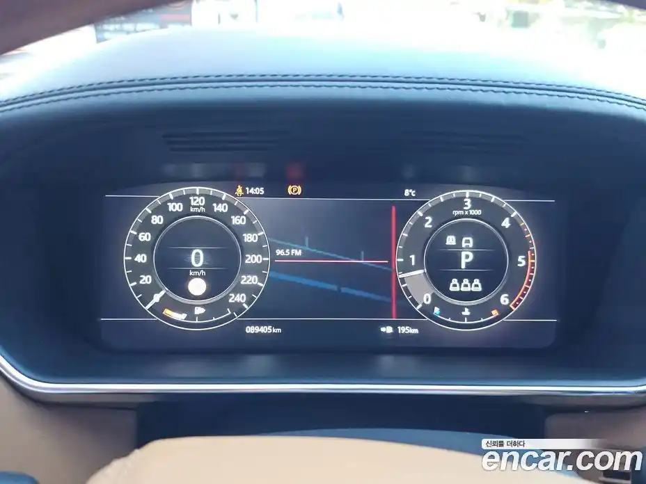 Land Rover Range-Rover 2018 4.4 гидро в Москве № 166808, фото 17