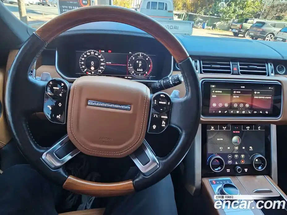 Land Rover Range-Rover 2018 4.4 гидро в Москве № 166808, фото 6