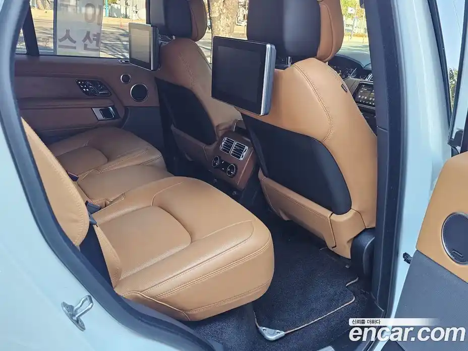 Land Rover Range-Rover 2018 4.4 гидро в Москве № 166808, фото 7