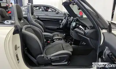 Mini Cooper Convertible 2021 2.0 гидро в Москве № 167312, миниатюра 11