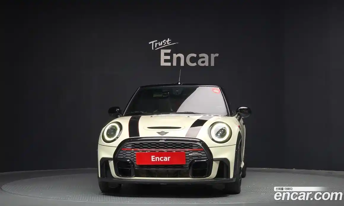 Mini Cooper Convertible 2021 2.0 гидро в Москве № 167312, фото 3