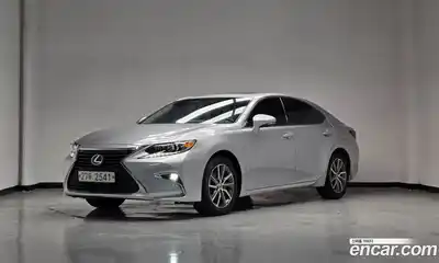 Lexus ES, 2017