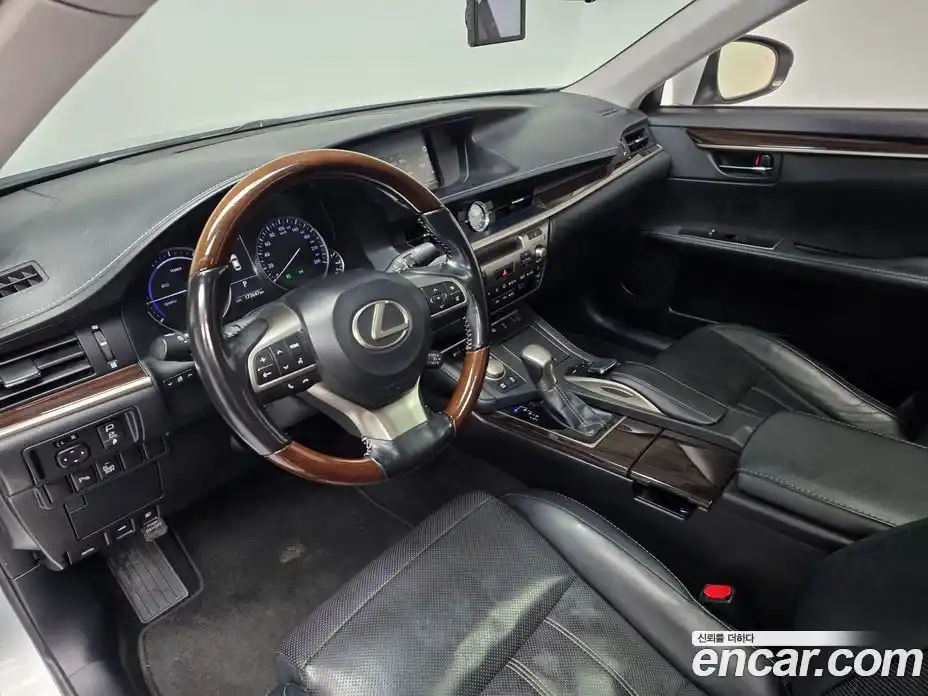 Lexus ES 2017 2.5 гидро в Москве № 168336, фото 10
