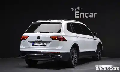 Volkswagen Tiguan 2023 2.0 гидро в Москве № 168553, миниатюра 2