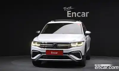 Volkswagen Tiguan 2023 2.0 гидро в Москве № 168553, миниатюра 3