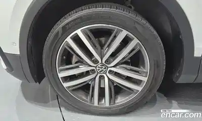 Volkswagen Tiguan 2023 2.0 гидро в Москве № 168553, миниатюра 5