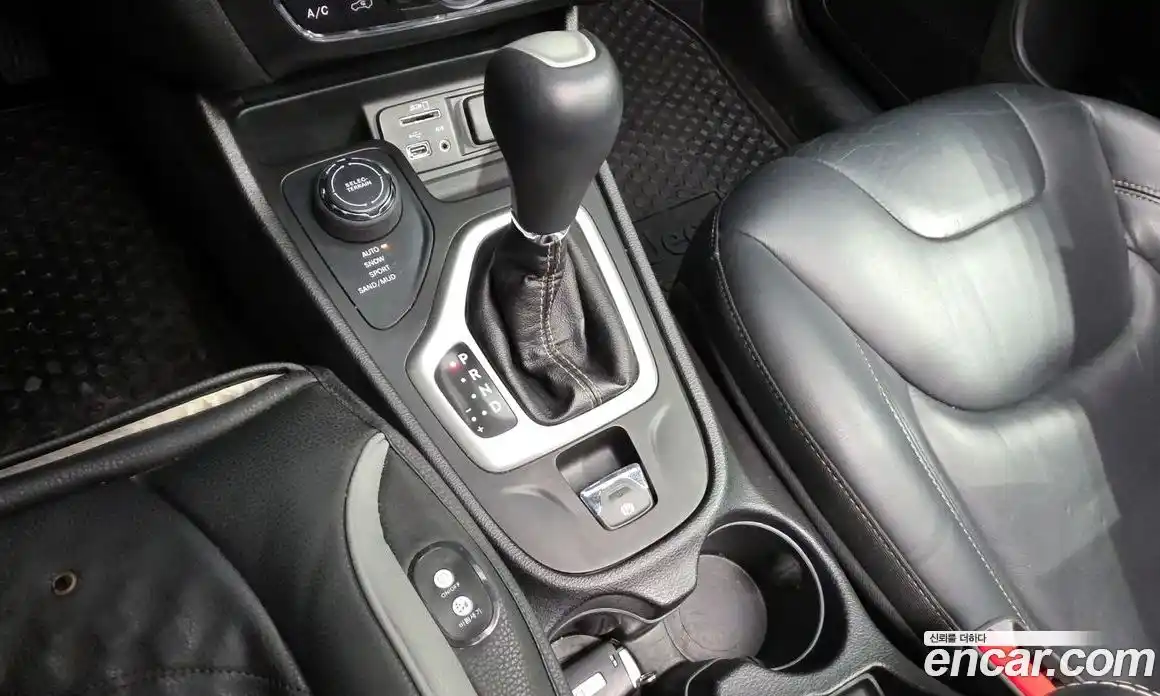 Jeep Cherokee 2017 2.4 гидро в Москве № 169813, фото 9