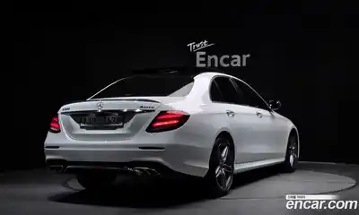 Mercedes-Benz E-Class 2020 2.0 гидро, миниатюра 2