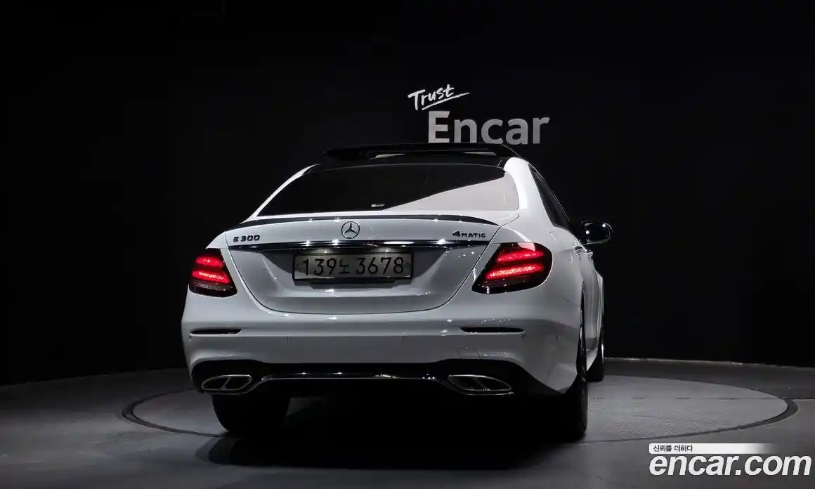 Mercedes-Benz E-Class 2020 2.0 гидро, фото 4