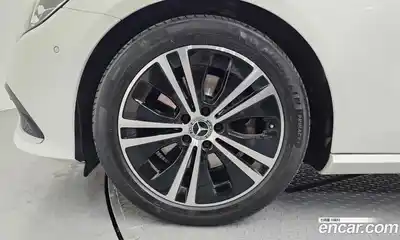 Mercedes-Benz E-Class 2022 2.0 гидро, миниатюра 5