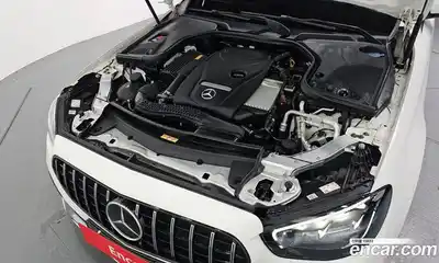 Mercedes-Benz E-Class 2022 2.0 гидро, миниатюра 6
