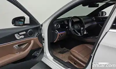 Mercedes-Benz E-Class 2022 2.0 гидро, миниатюра 10