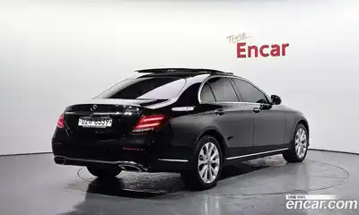 Mercedes-Benz E-Class 2019 2.0 гидро, миниатюра 2