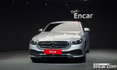 Mercedes-Benz E-Class 2022 2.0 гидро, миниатюра 3