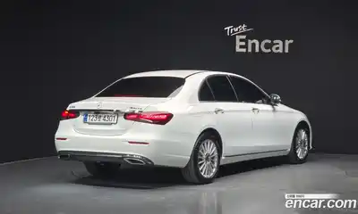 Mercedes-Benz E-Class 2023 2.0 гидро, миниатюра 2