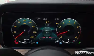 Mercedes-Benz E-Class 2023 2.0 гидро, миниатюра 8