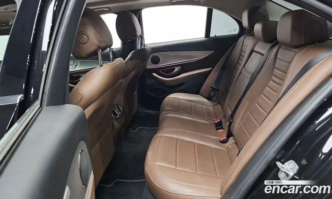 Mercedes-Benz E-Class 2018 2.0 гидро в Москве № 207539, фото 12