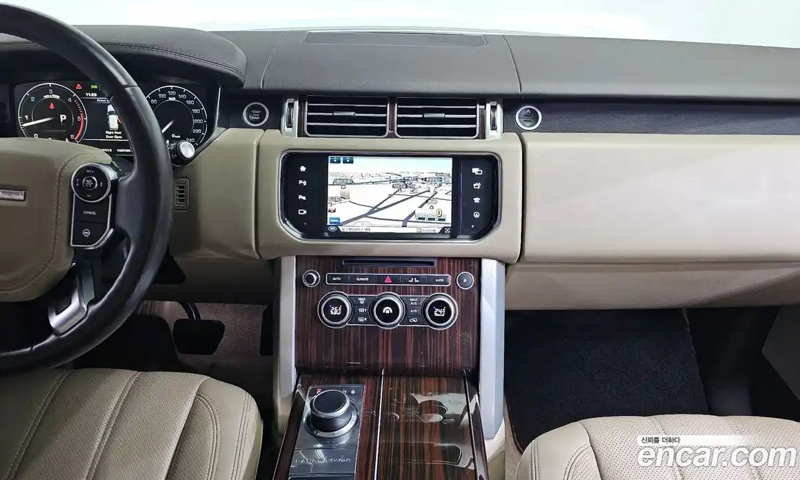 Land Rover Range-Rover 2016 4.4 гидро в Москве № 213768, фото 14