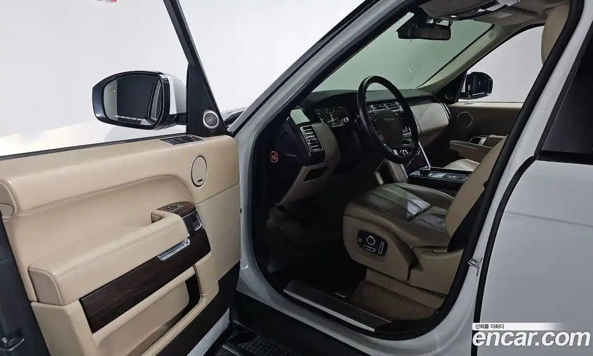 Land Rover Range-Rover 2016 4.4 гидро в Москве № 213768, фото 10