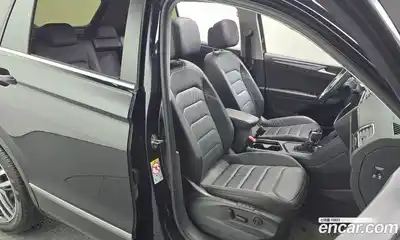 Volkswagen Tiguan 2022 2.0 гидро в Москве № 214912, миниатюра 12