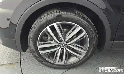 Volkswagen Tiguan 2022 2.0 гидро в Москве № 214912, миниатюра 5