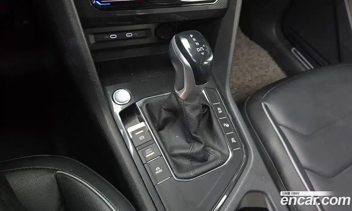 Volkswagen Tiguan 2022 2.0 гидро в Москве № 214912, фото 9