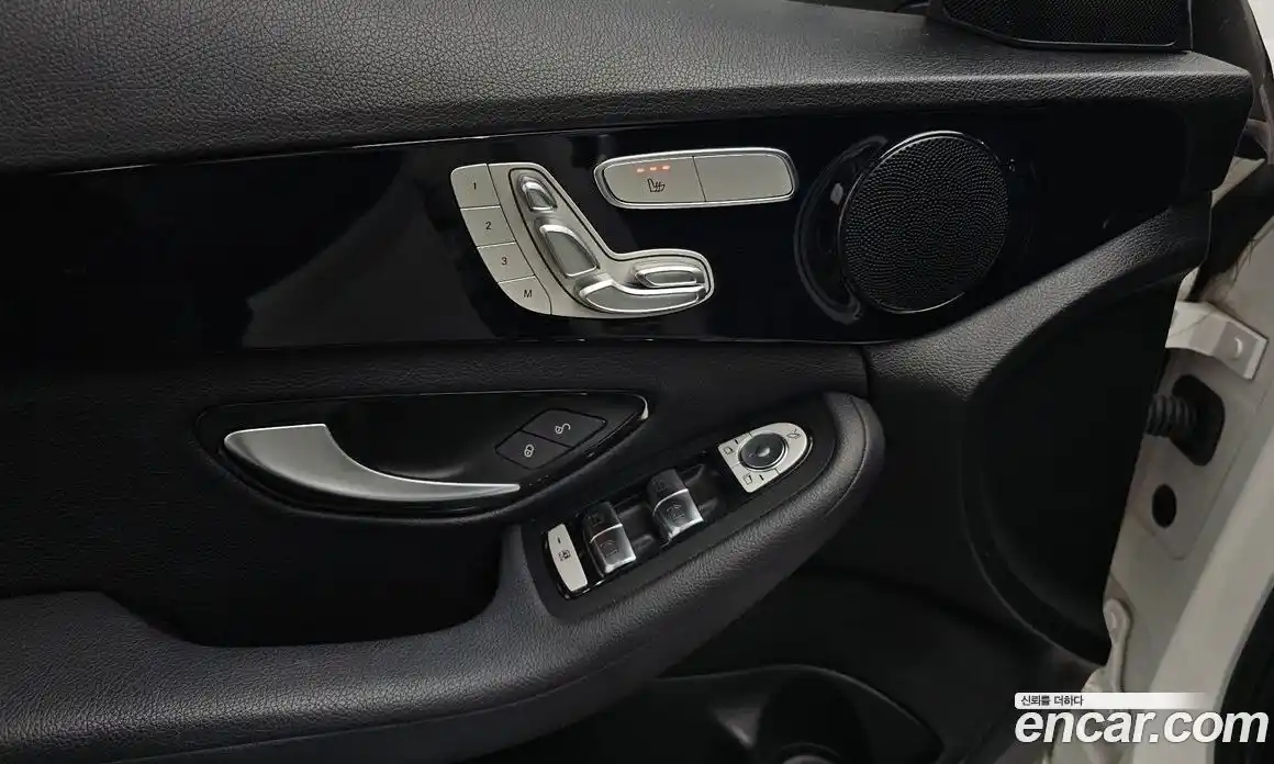 Mercedes-Benz C-Class 2019 2.0 гидро в Москве № 224940, фото 17