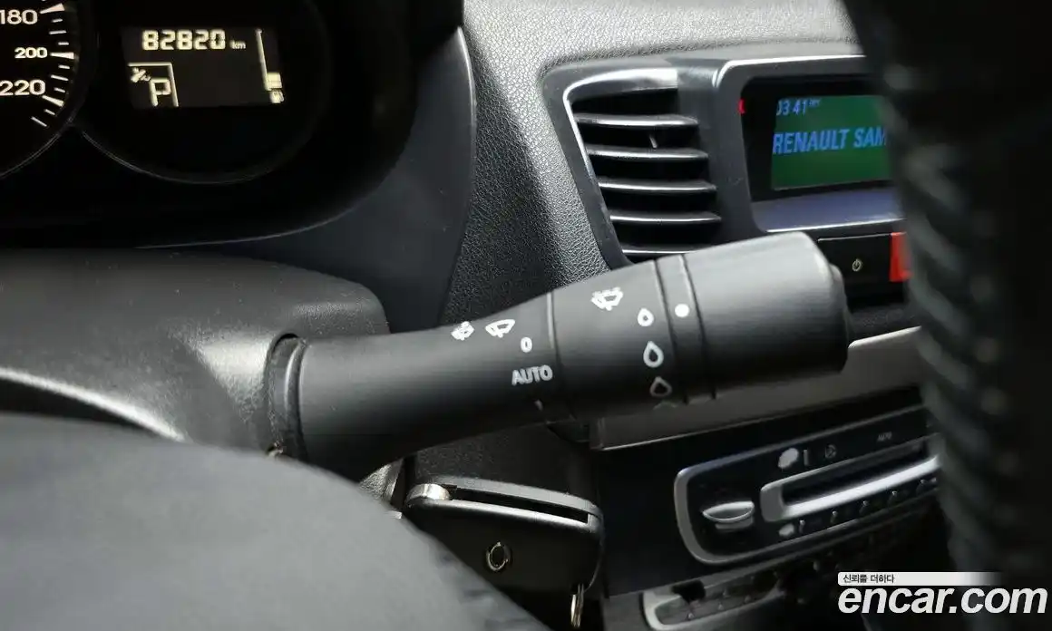 Renault SM3 2010 1.6 гидро в Москве № 225332, фото 19