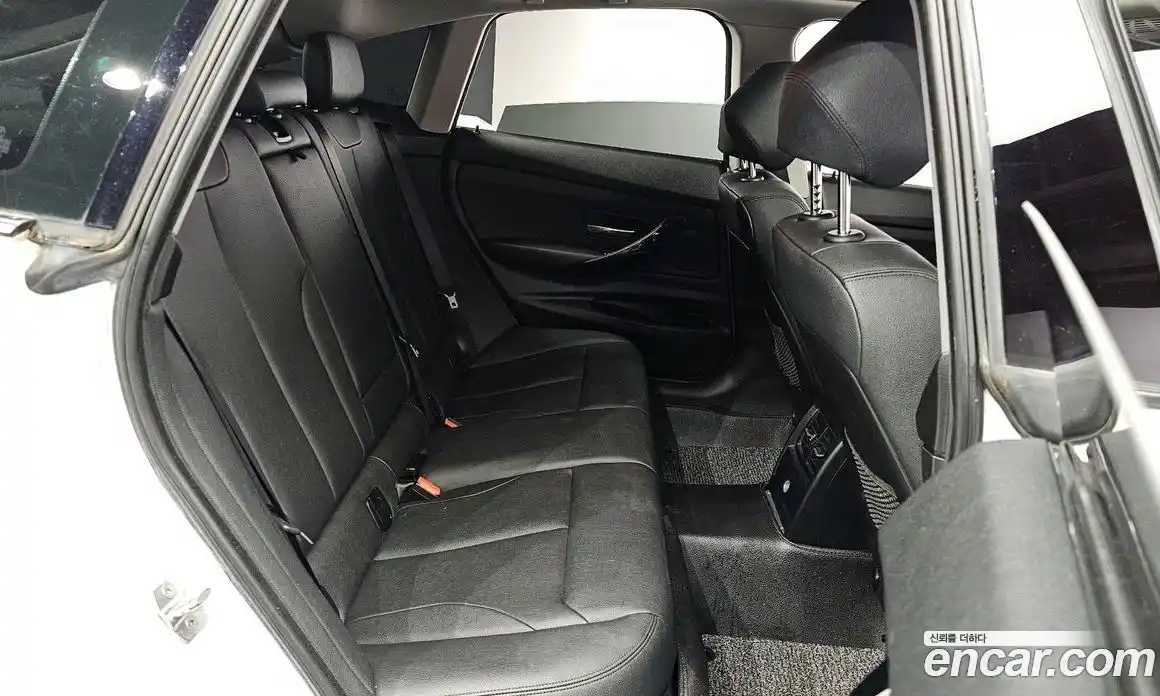 BMW 3-Series 2018 2.0 Автомат в Москве № 229084, фото 11