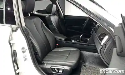 BMW 3-Series 2018 2.0 Автомат в Москве № 229084, миниатюра 10